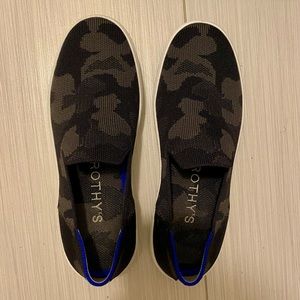Rothy’s “The Sneaker” Size 6.5 — Camo